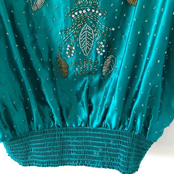 THREE FLAGGS VINTAGE SILK GOLD SILVER BEAD… - Picture 6 of 9